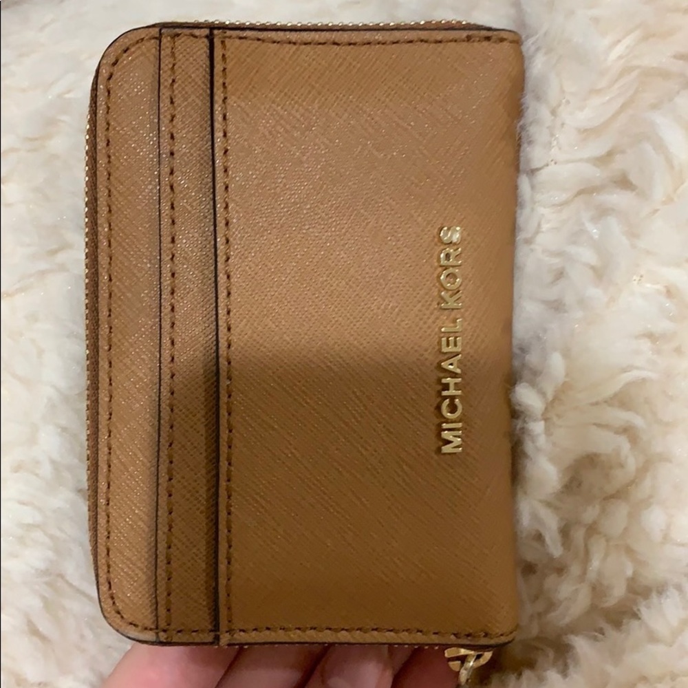 Michael Kors Mercer Tote AND Wallet - Picture 5 of 8